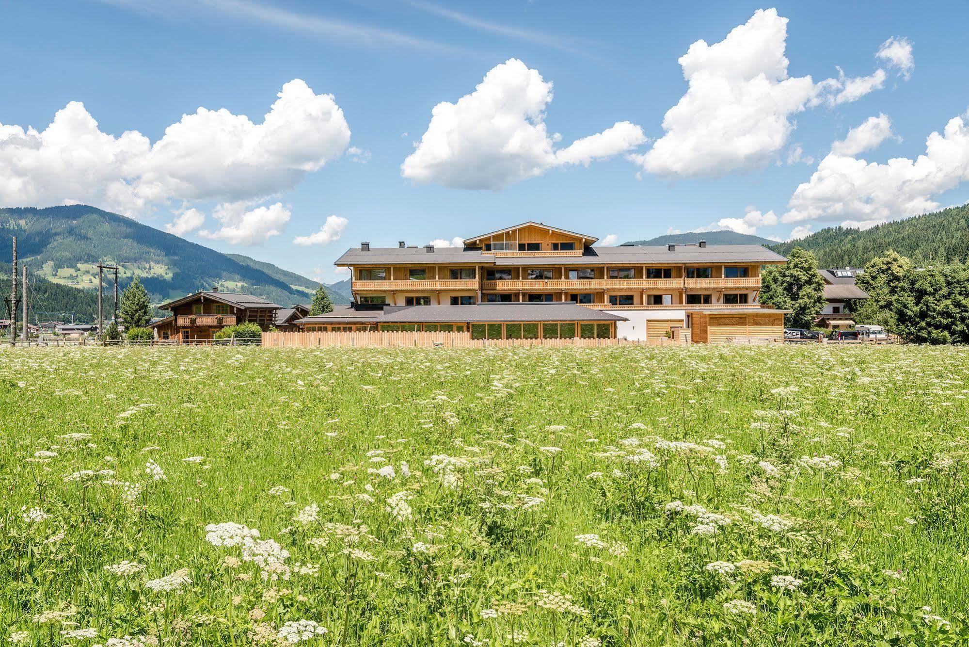 Hotel Almdorf Almlust Flachau Esterno foto